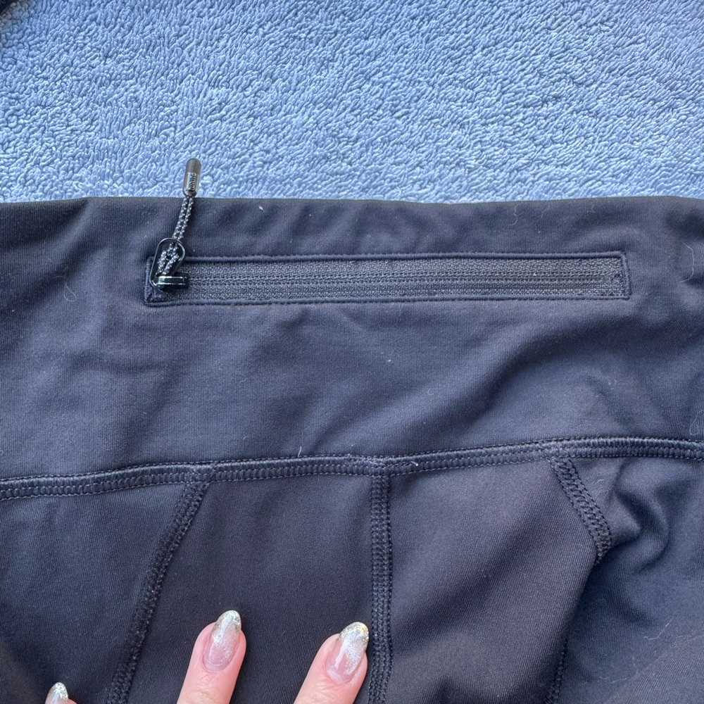 Lululemon Cropped Bottom Mesh Leggings - Picture 4 of 5